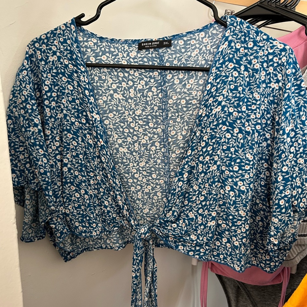 SHEIN Blue Floral Blouse with Tie Front